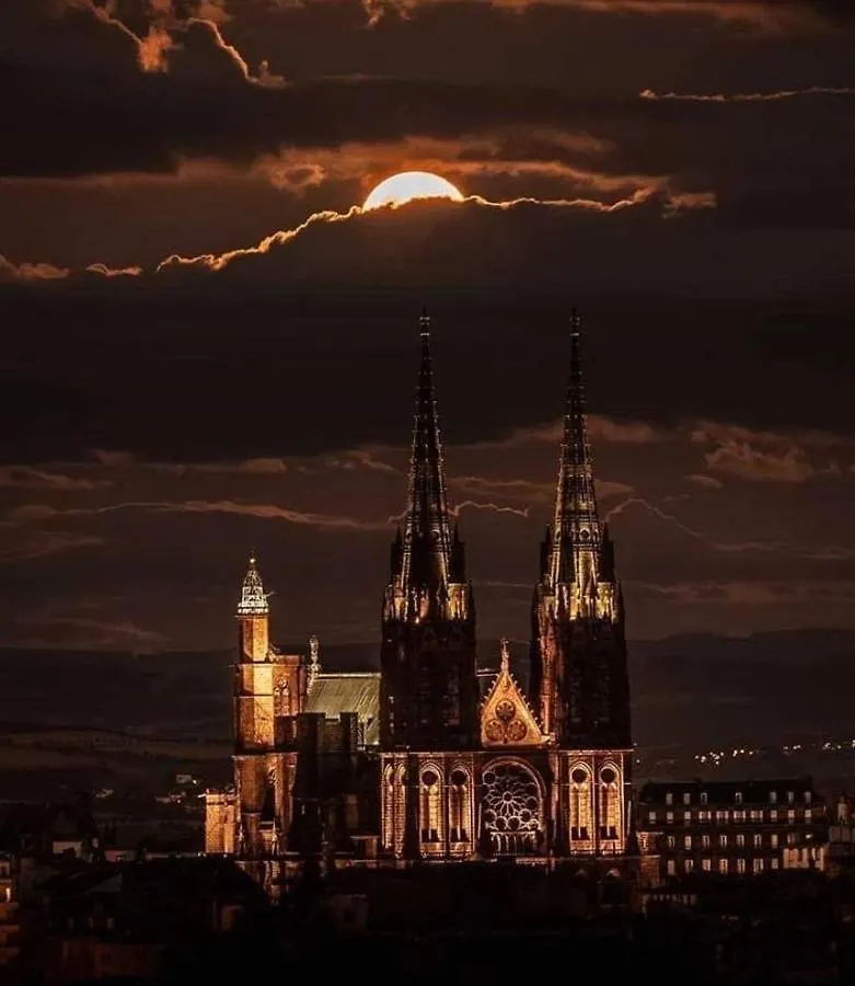 Vivez Sur Un Volcan, Vivez Clermont Ferrand Apartment